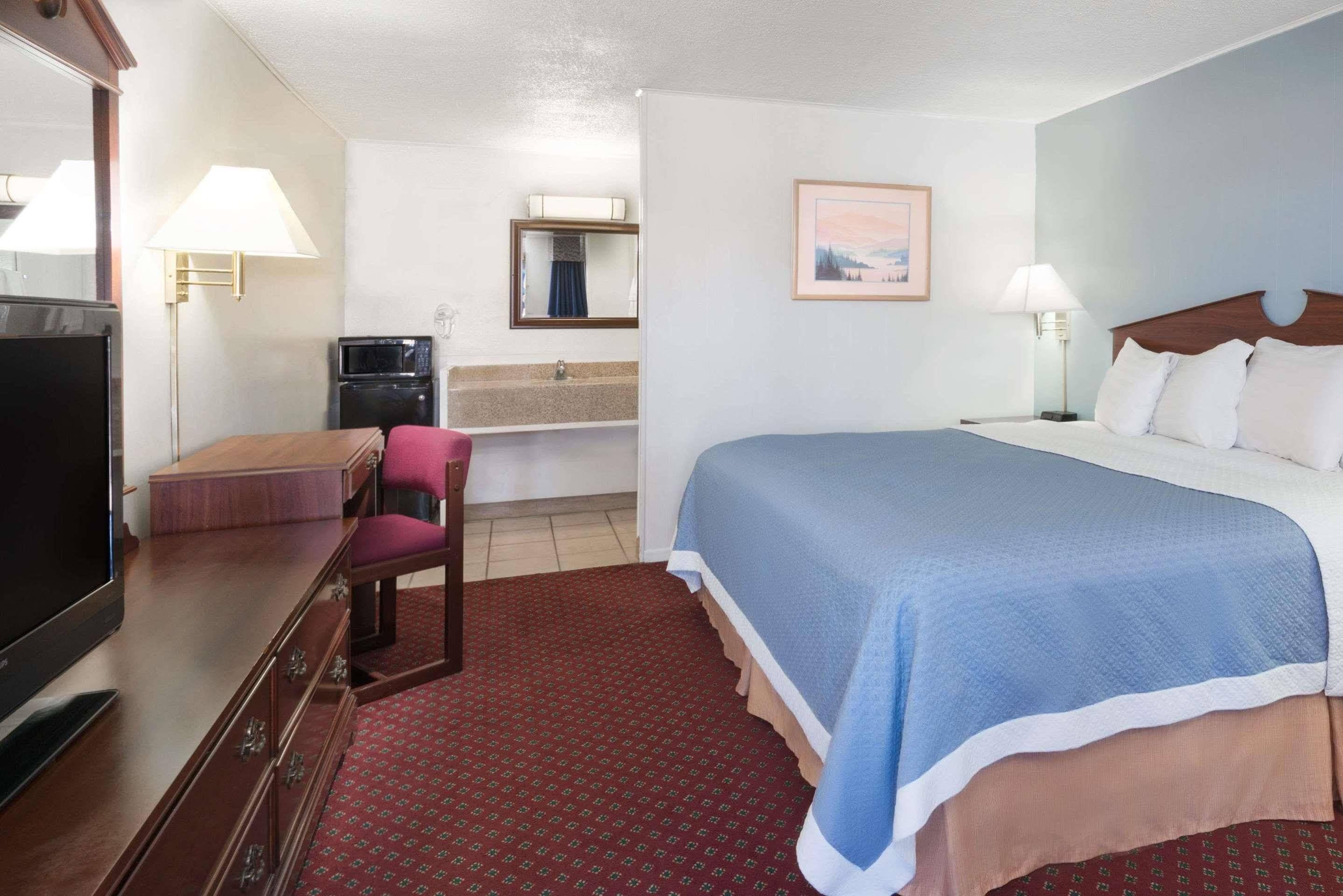 Travelodge By Wyndham Las Vegas Nm Eksteriør billede